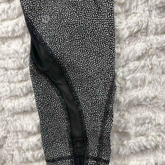 Lululemon Invigorate 7/8 Tight‎ 10 Black White Chakra Print Luxtreme Zip Pocket - Picture 4 of 13